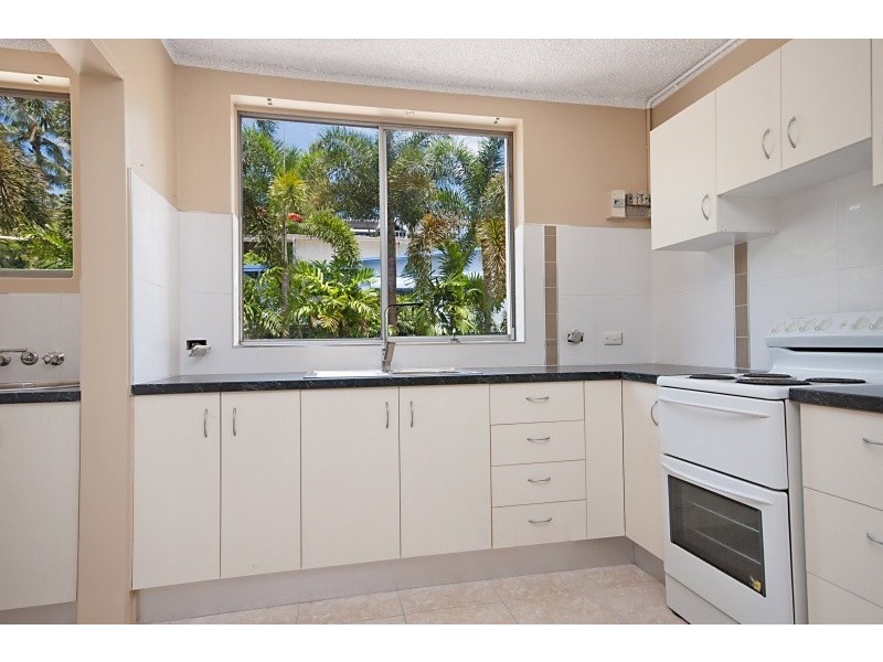 2/17 Stanton Terrace, North Ward QLD 4810