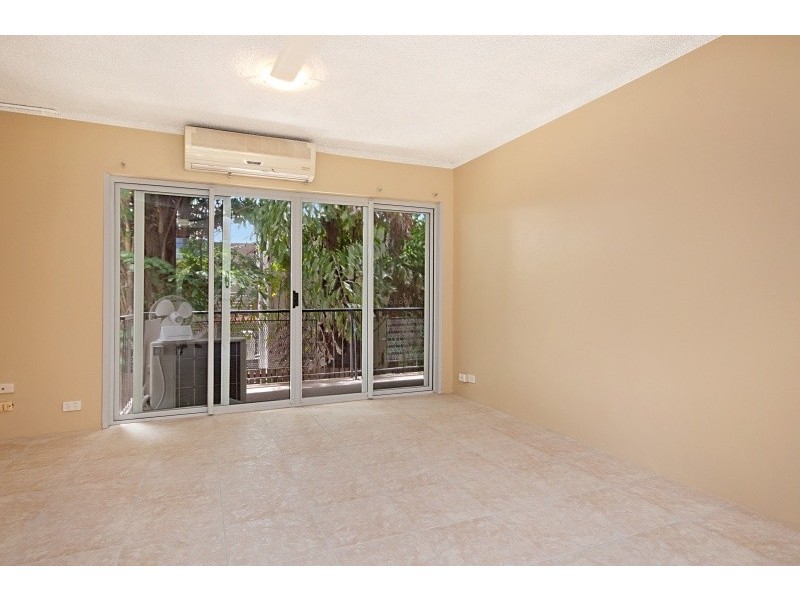 2/17 Stanton Terrace, North Ward QLD 4810