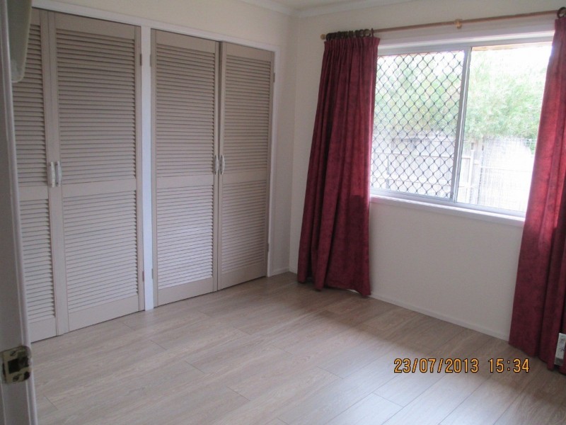 17 Rossiter Street, Cranbrook QLD 4814