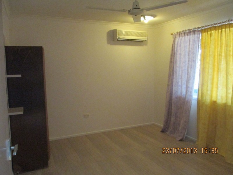 17 Rossiter Street, Cranbrook QLD 4814