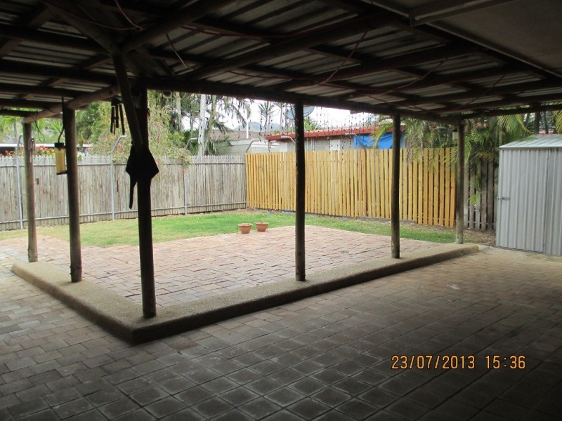 17 Rossiter Street, Cranbrook QLD 4814