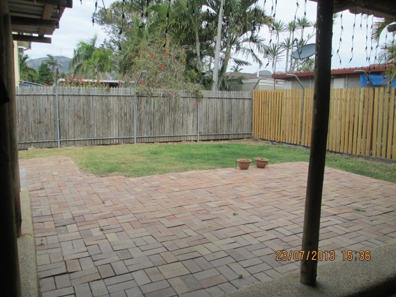 17 Rossiter Street, Cranbrook QLD 4814