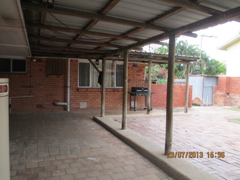 17 Rossiter Street, Cranbrook QLD 4814