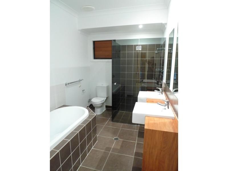 1 Teak Place, Douglas QLD 4814