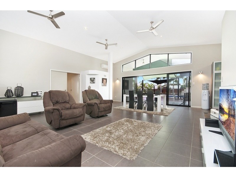 13 Wongabel Court, Mount Low QLD 4818