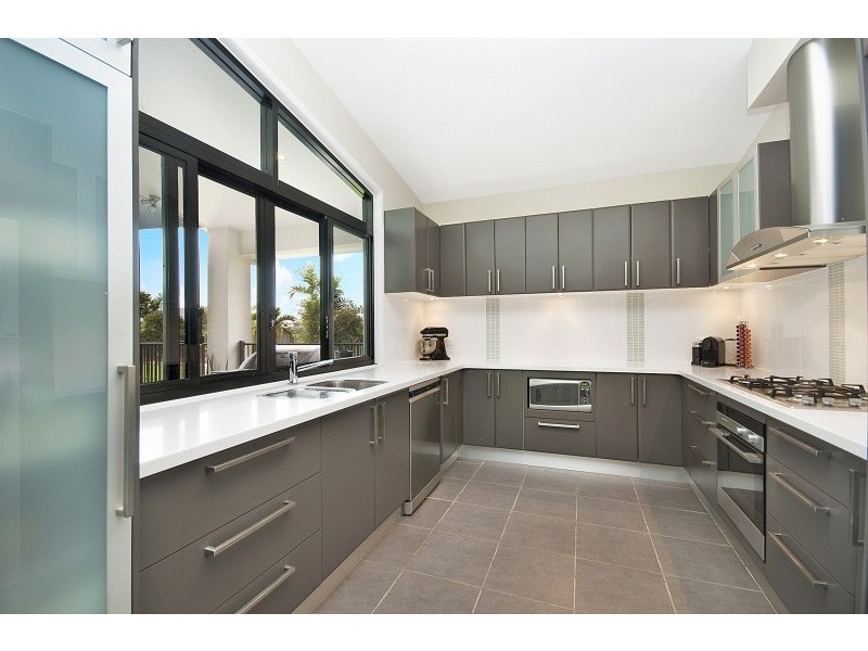 13 Wongabel Court, Mount Low QLD 4818