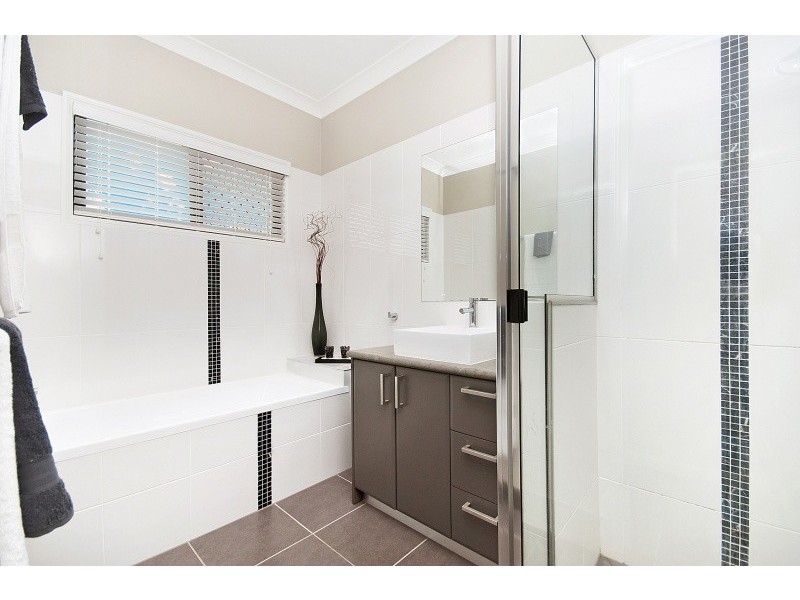 13 Wongabel Court, Mount Low QLD 4818