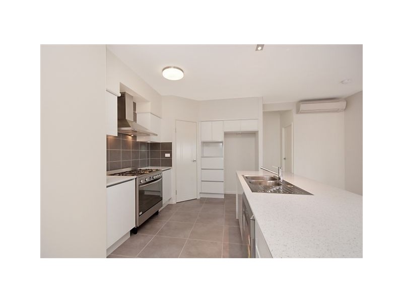 7 Yanooa Court, Bushland Beach QLD 4818