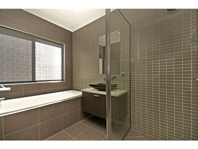 19 Apple Gum Avenue, Mount Low QLD 4818