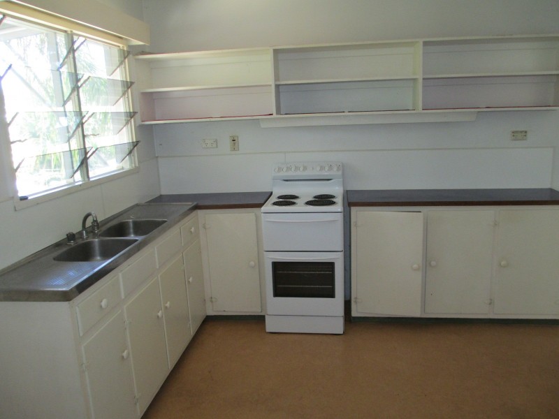 19 Hibiscus Street, Cranbrook QLD 4814