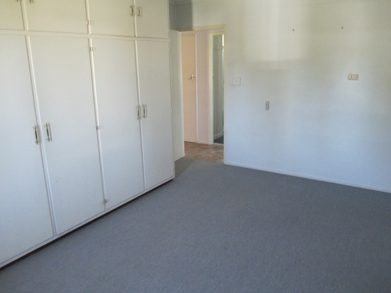 19 Hibiscus Street, Cranbrook QLD 4814