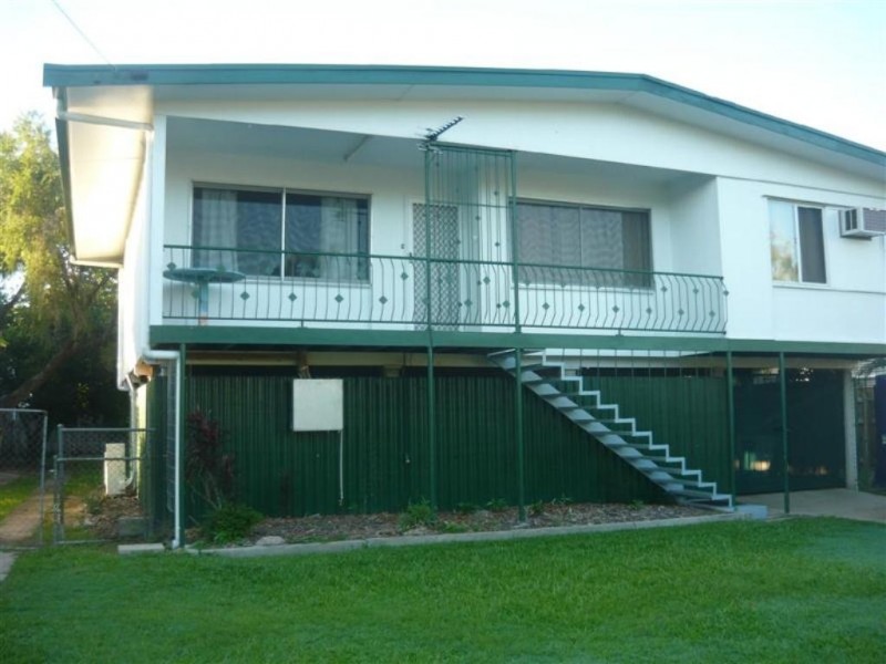 19 Hibiscus Street, Cranbrook QLD 4814