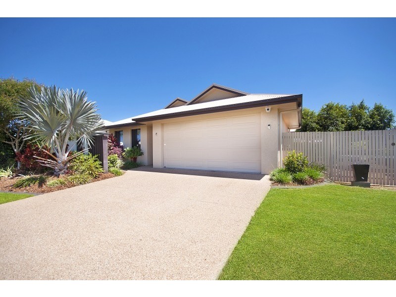 8 Balladonia Avenue, Mount Low QLD 4818