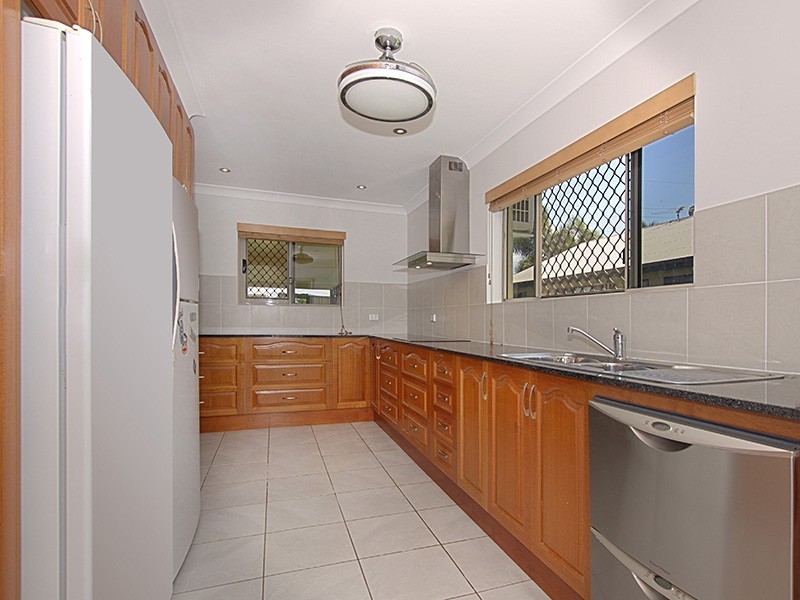 13 Concord Crescent, Kirwan QLD 4817