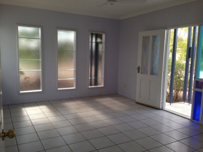 8 Templeton Crescent, Douglas QLD 4814