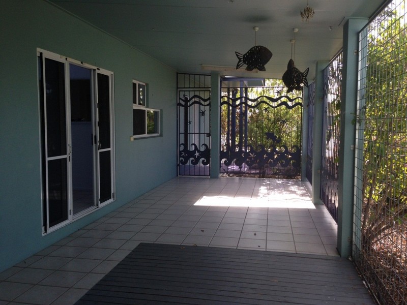 8 Templeton Crescent, Douglas QLD 4814