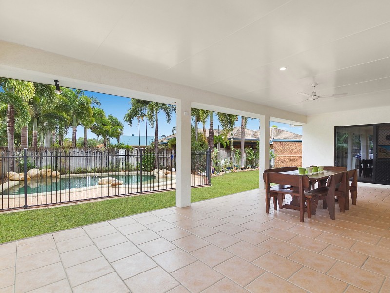 54 Southern Cross Circuit, Douglas QLD 4814