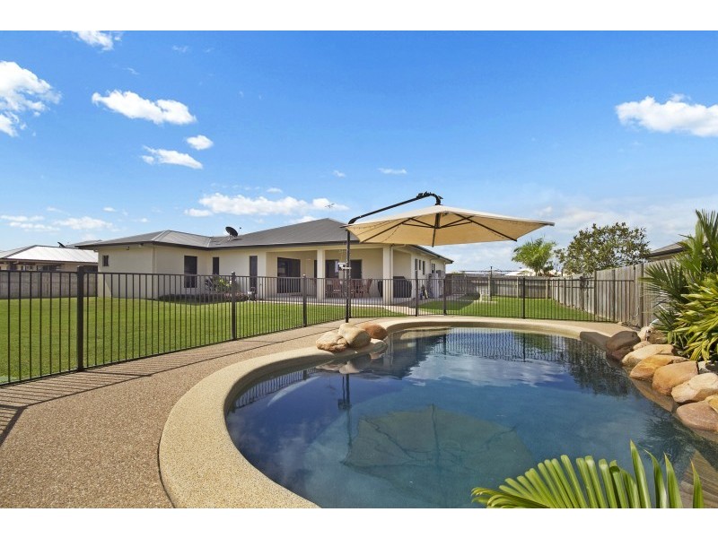 31 Shoalmarra Drive, Mount Low QLD 4818