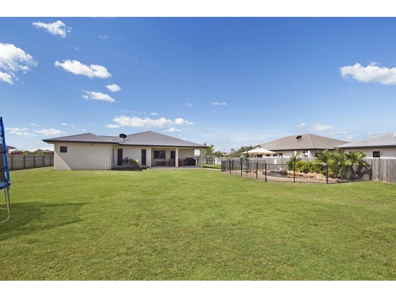 31 Shoalmarra Drive, Mount Low QLD 4818