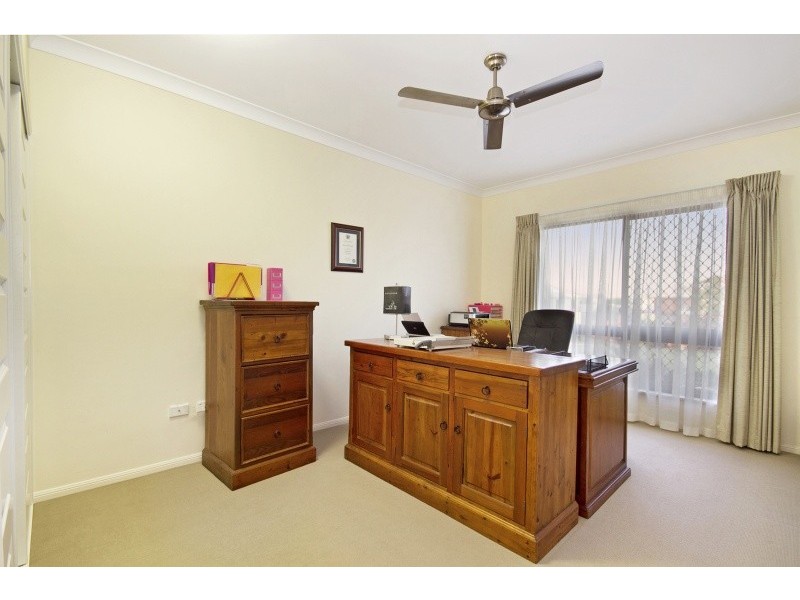 39 Shoalmarra Drive, Mount Low QLD 4818