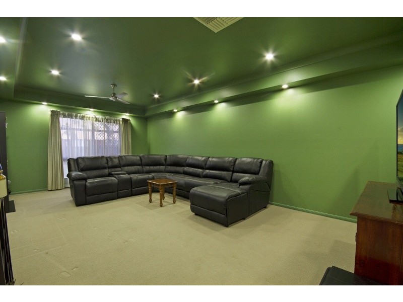 39 Shoalmarra Drive, Mount Low QLD 4818