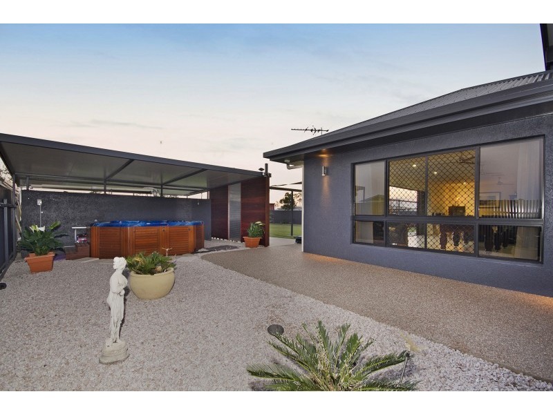 39 Shoalmarra Drive, Mount Low QLD 4818