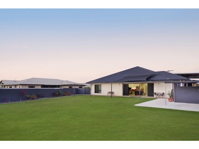 39 Shoalmarra Drive, Mount Low QLD 4818