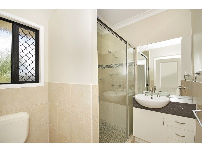 33 Bamboo Crescent, Mount Louisa QLD 4814