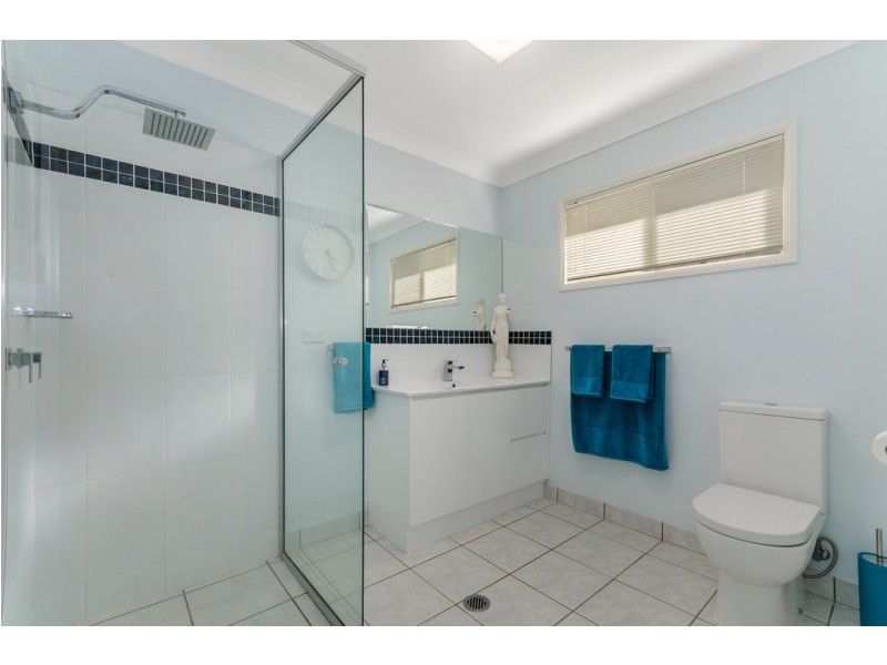 4 Lakeview Court, Kirwan QLD 4817