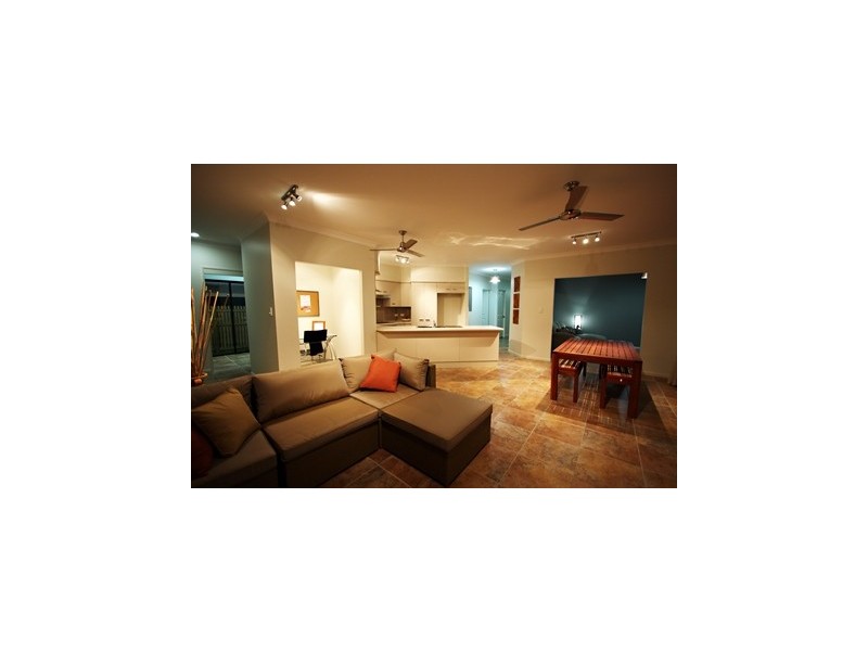 42 Dunlop Street, Kelso QLD 4815