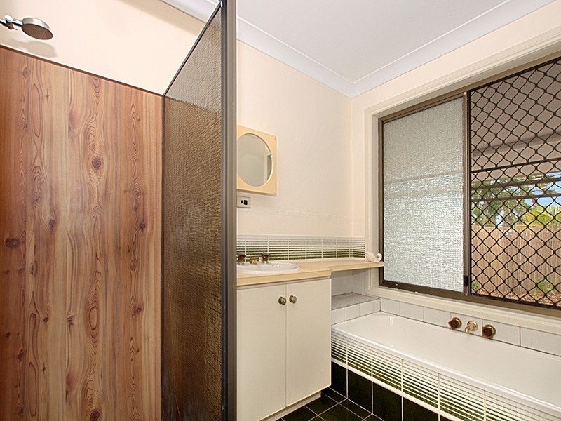 4 Winchester Court, Kirwan QLD 4817