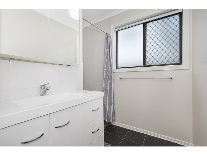 70 Whitsunday Drive, Kirwan QLD 4817