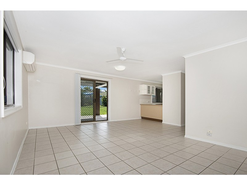 70 Whitsunday Drive, Kirwan QLD 4817