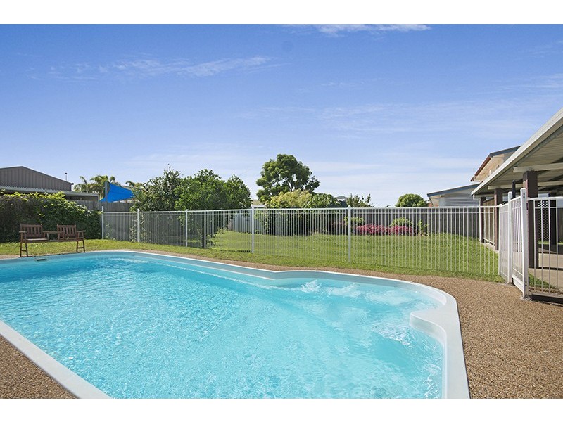 70 Whitsunday Drive, Kirwan QLD 4817