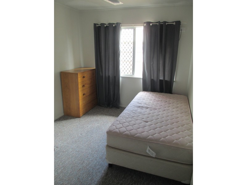 ROOM 1/18 Aloomba Street, Cranbrook QLD 4814