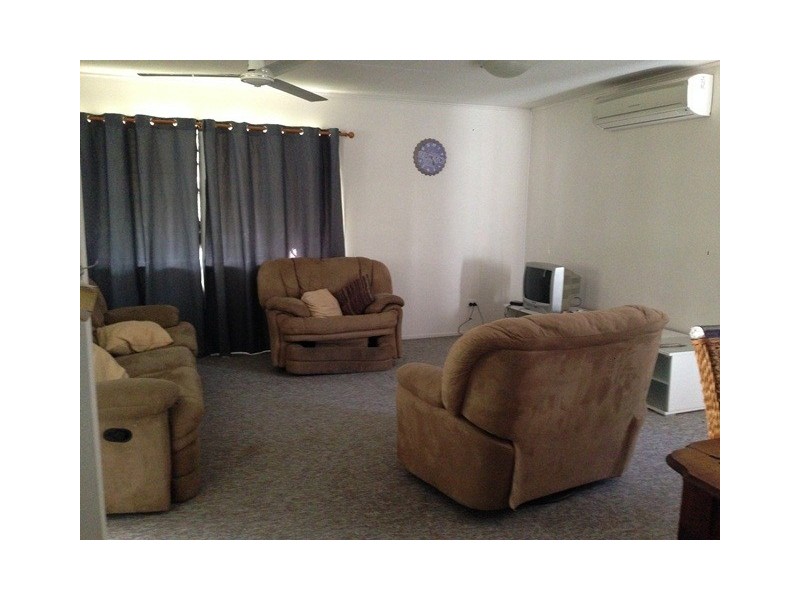 ROOM 1/18 Aloomba Street, Cranbrook QLD 4814