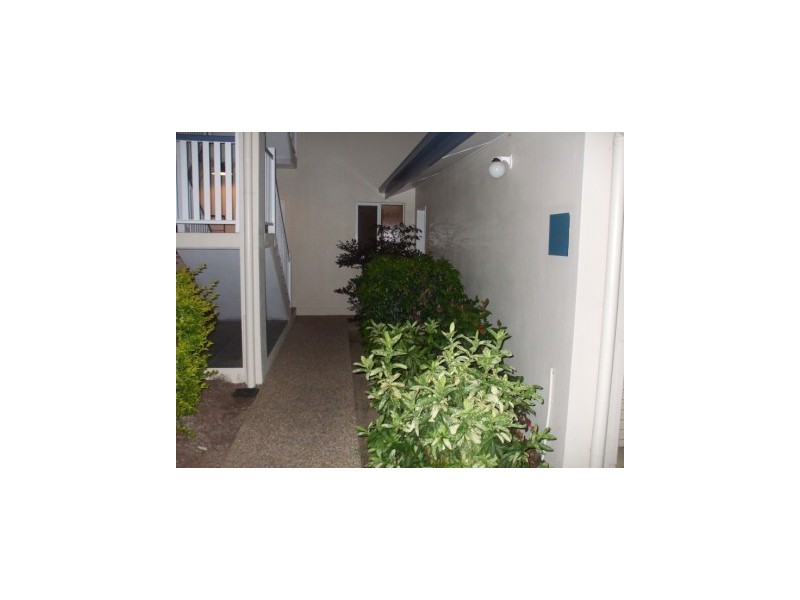 7/24 Martinez Avemue, West End QLD 4810