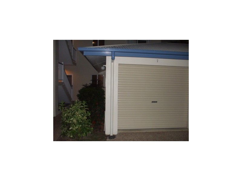 7/24 Martinez Avemue, West End QLD 4810