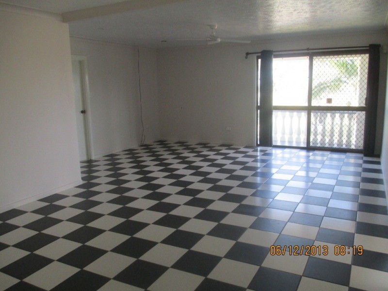 9 Karanya Street, Mount Louisa QLD 4814