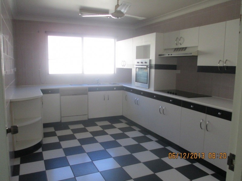 9 Karanya Street, Mount Louisa QLD 4814