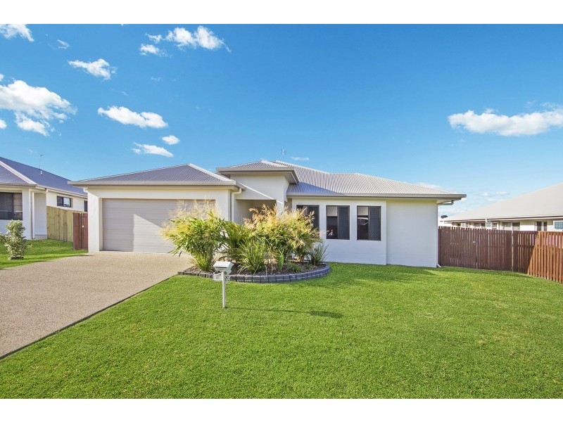 17 Baird Court, Bushland Beach QLD 4818