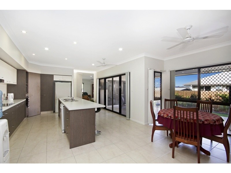 17 Baird Court, Bushland Beach QLD 4818