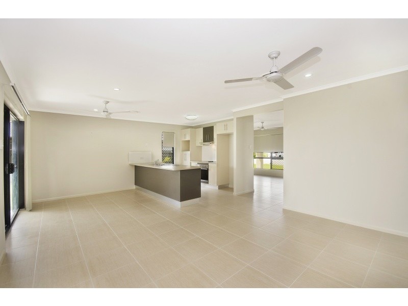 58 Shoalmarra Drive, Mount Low QLD 4818