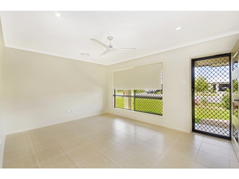 58 Shoalmarra Drive, Mount Low QLD 4818