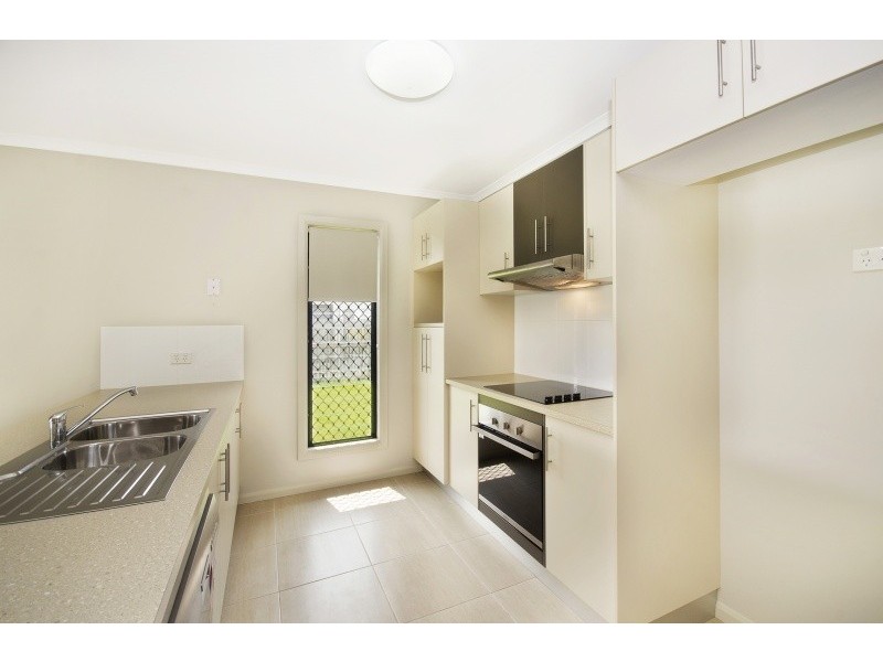 58 Shoalmarra Drive, Mount Low QLD 4818