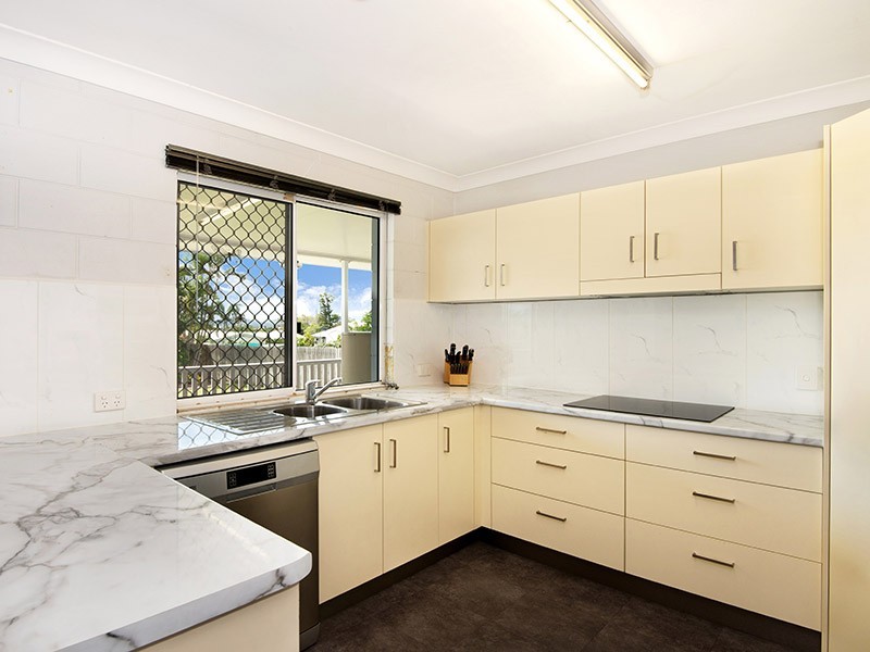 9 Glasgow Avenue, Mount Louisa QLD 4814