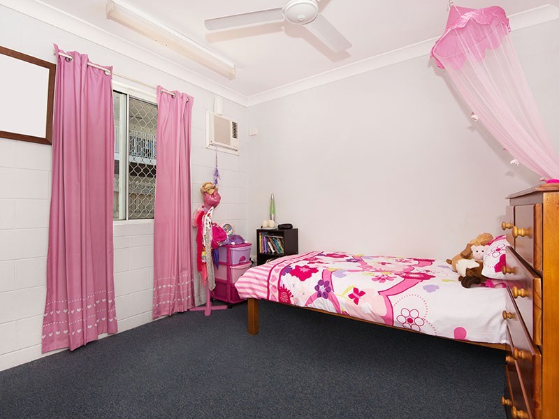 9 Glasgow Avenue, Mount Louisa QLD 4814