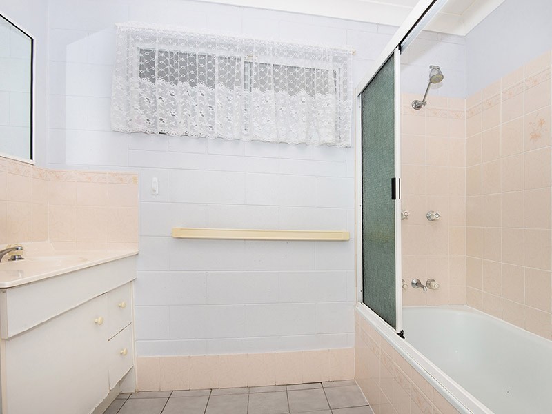 9 Glasgow Avenue, Mount Louisa QLD 4814