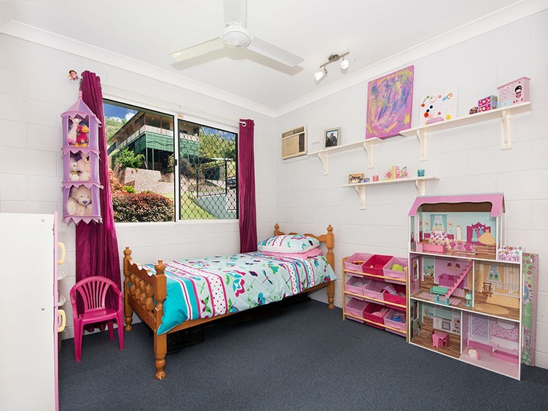 9 Glasgow Avenue, Mount Louisa QLD 4814