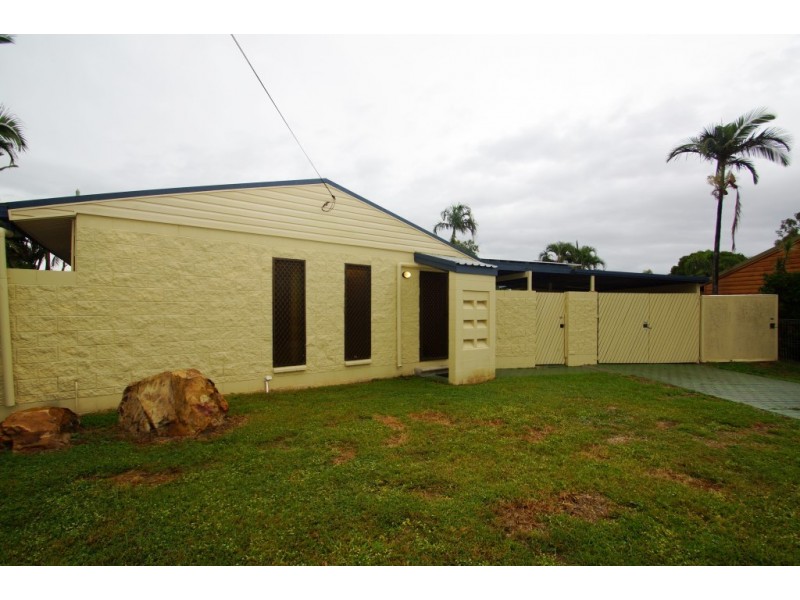 15 Woodlea Court, Kelso QLD 4815